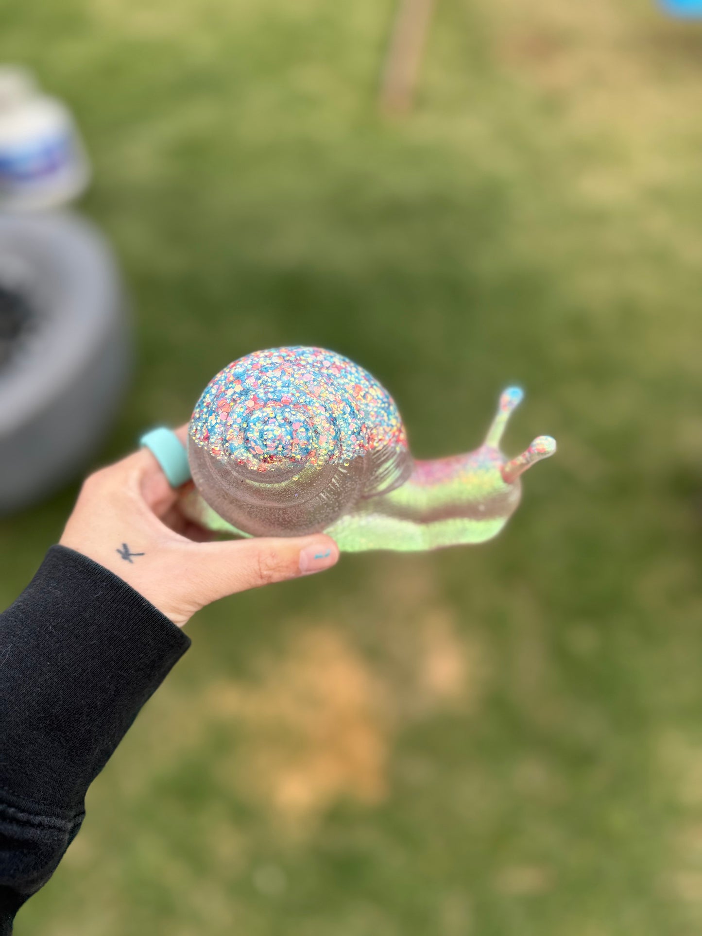 Customizable snail