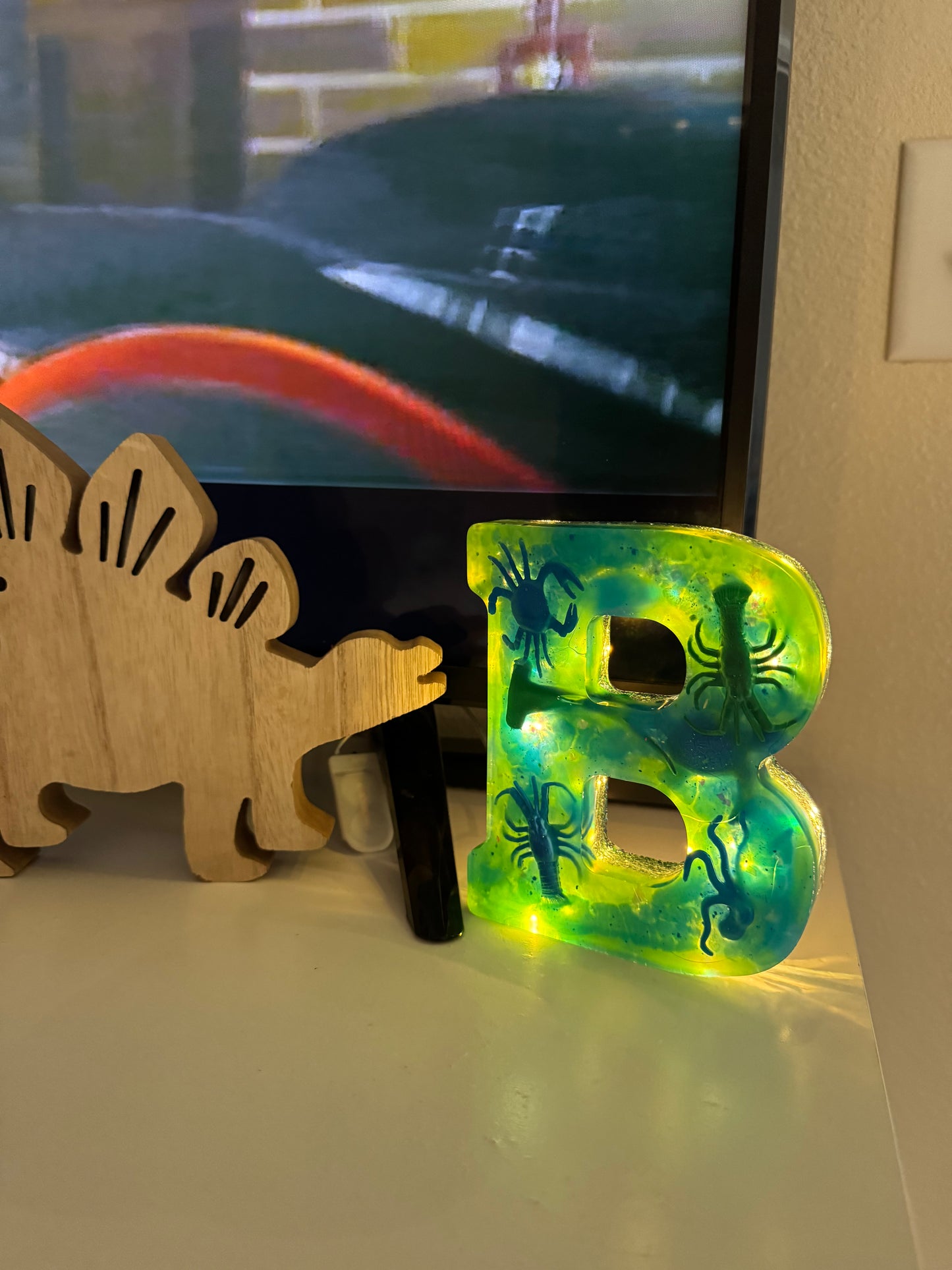 Letter Resin Casting with lights-leave very detailed description